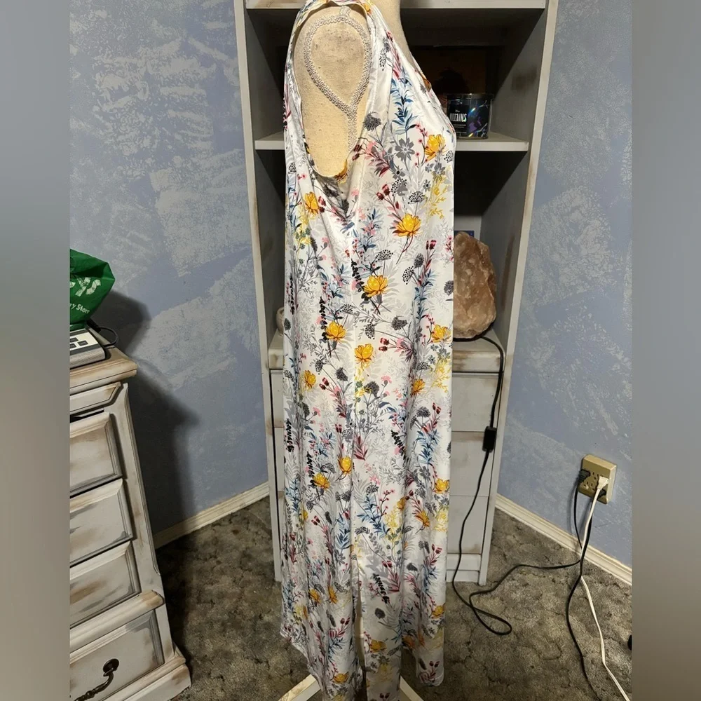 Papillon Floral Sleeveless Maxi Dress White Yellow Blue Size Large - Picture 6 of 10